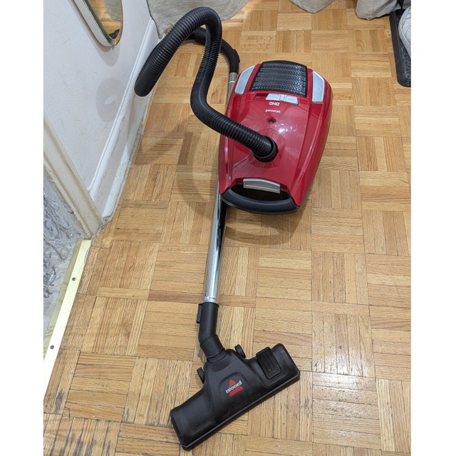 Classical Bissell Zing Bagged Canister Vacuum Cleaner