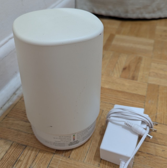 Telus Boost WiFi B21A Wifi Extender Unit Modem