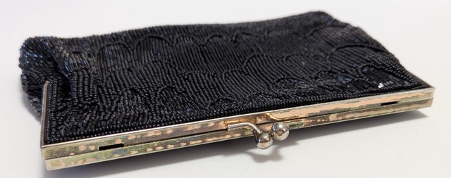 Vintage Black/Gold Bugle Glass Beaded Pouch Purse - photo 3