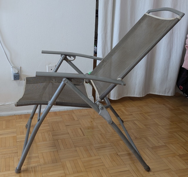 Folding Garden Chair - Beach Camping Lightweight - photo 3