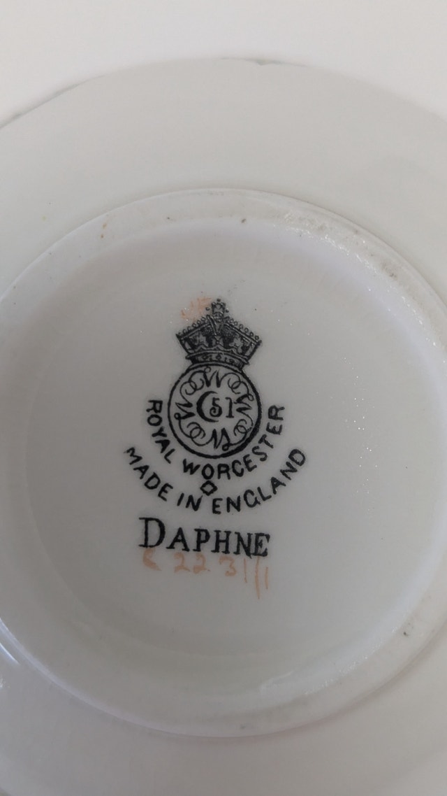Daphne Vintage Creamer Tea Time Dishes Royal Worcester England - photo 3