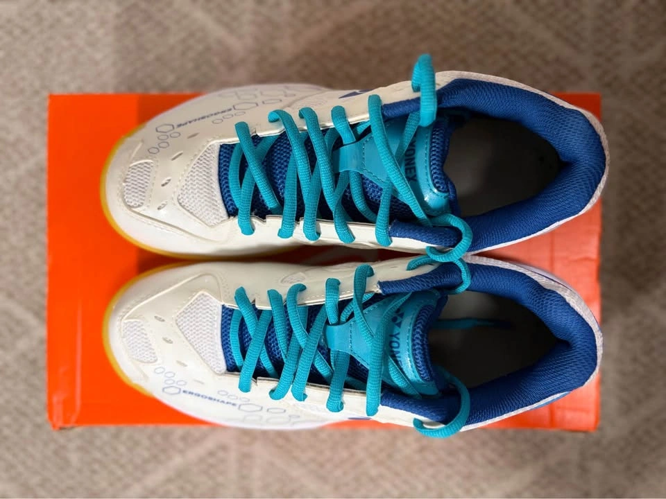 Yonex Power Cushion 101 - photo 4