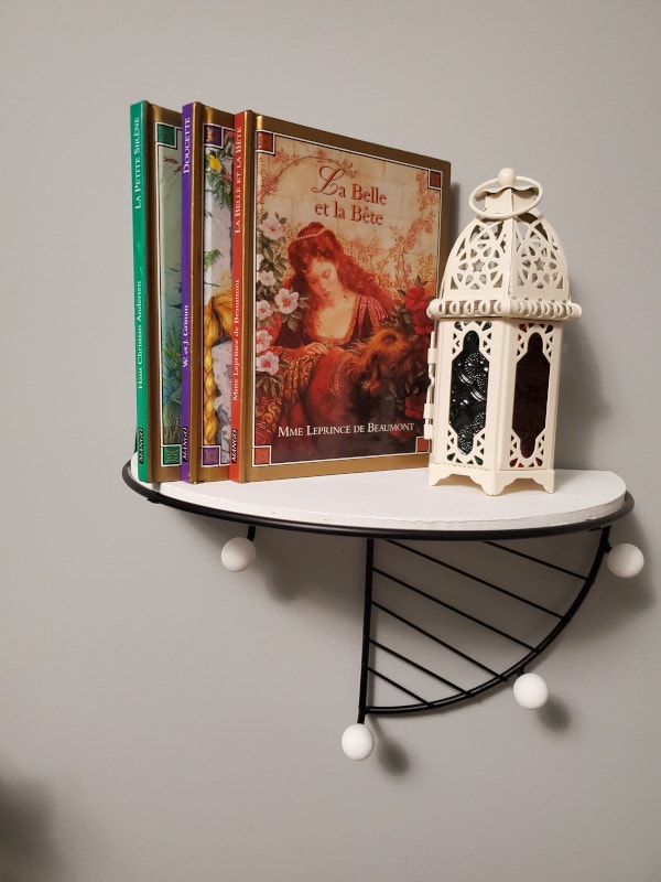 Decorative Display Shelf with Hooks - photo 2
