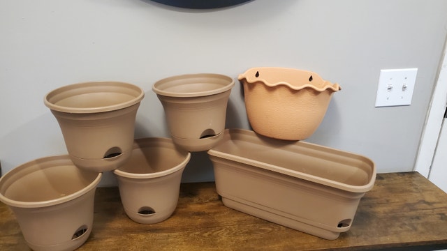 Self-Watering Plant Pots (Set of 5, Brown)