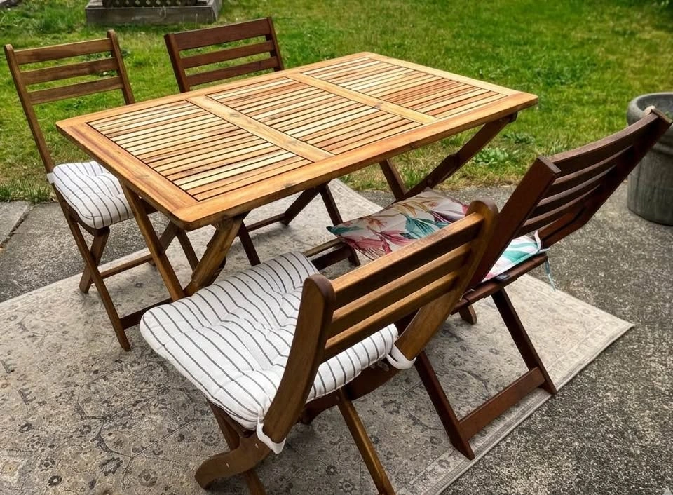 Hardwood Patio Set w/ 4 Folding Chairs & Table - photo 2