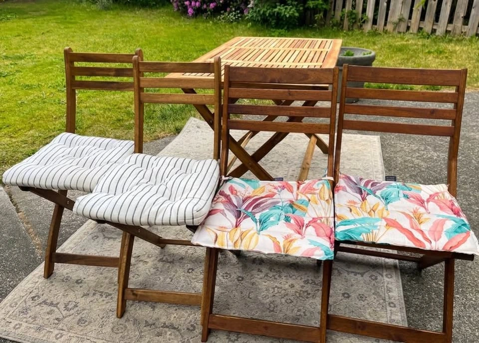 Hardwood Patio Set w/ 4 Folding Chairs & Table - photo 3