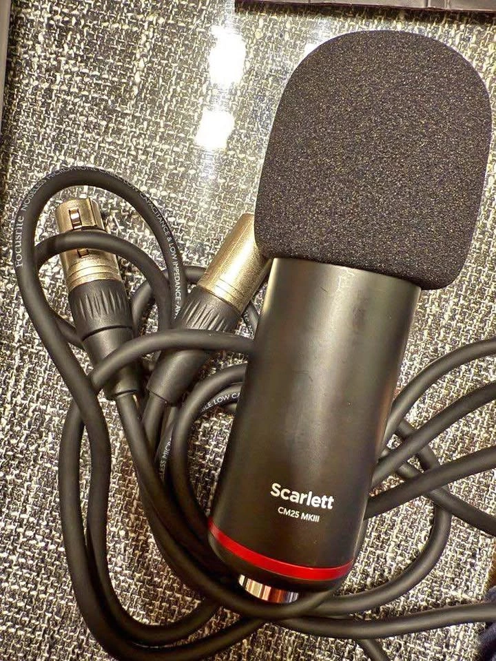 Focusrite Scarlett Studio CM25MkIII Microphone