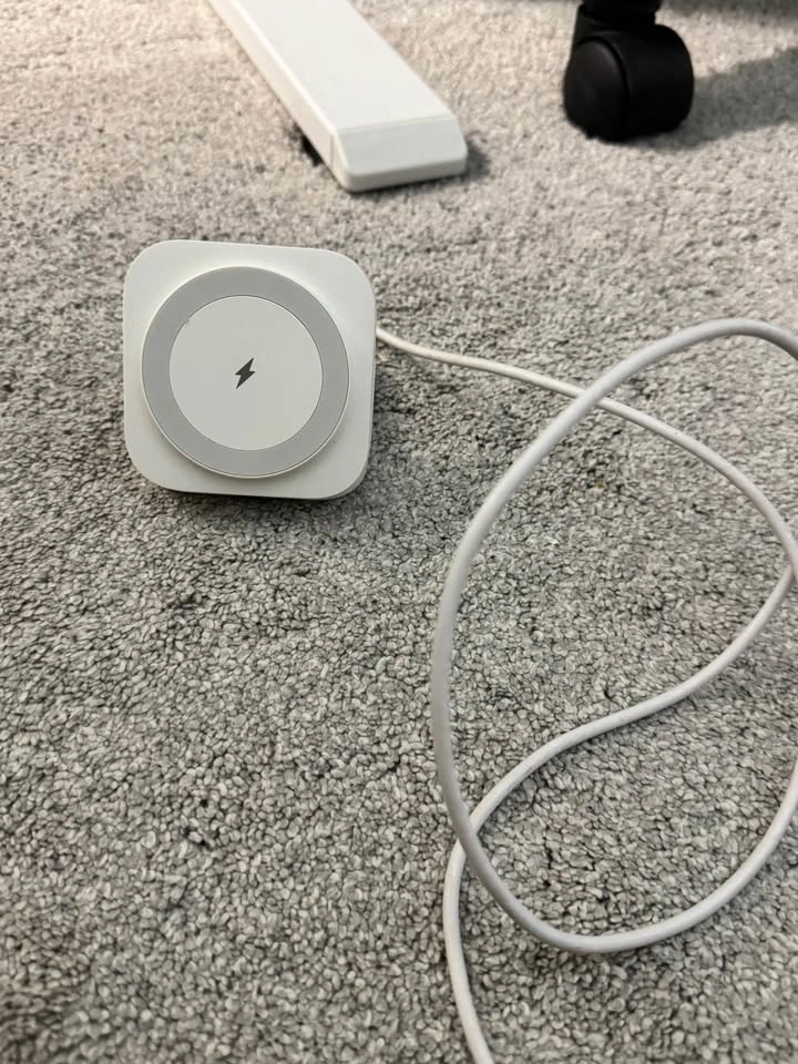 3-in-1 Foldable Charger - photo 3