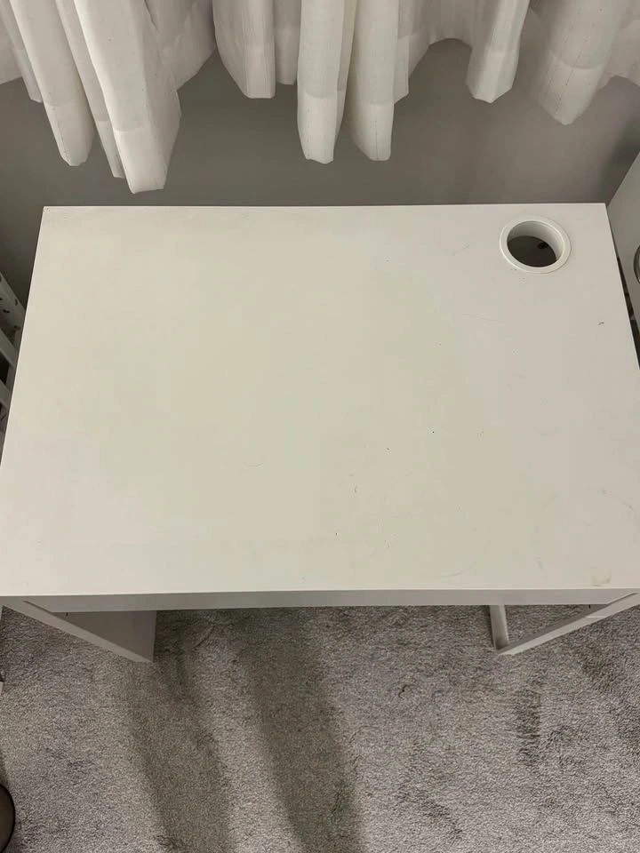 Ikea Micke Desk - White, Assembled - photo 3