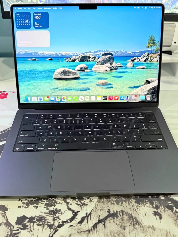 14” MacBook M3 Pro
