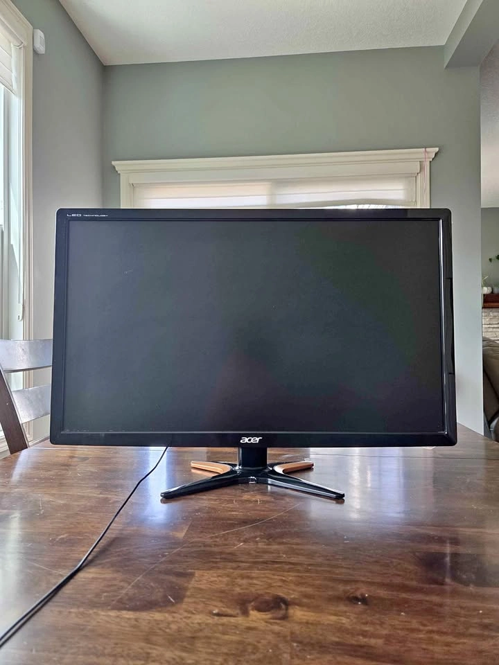 27" 144hz Acer Monitor