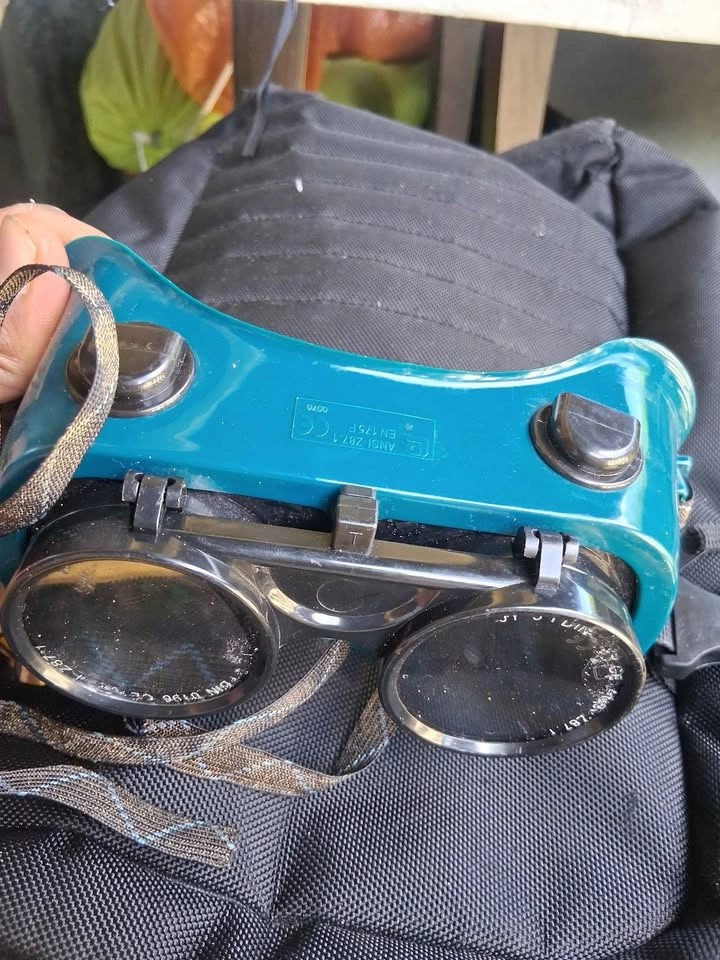 Vintage Makita Welding Goggles $35 - photo 3