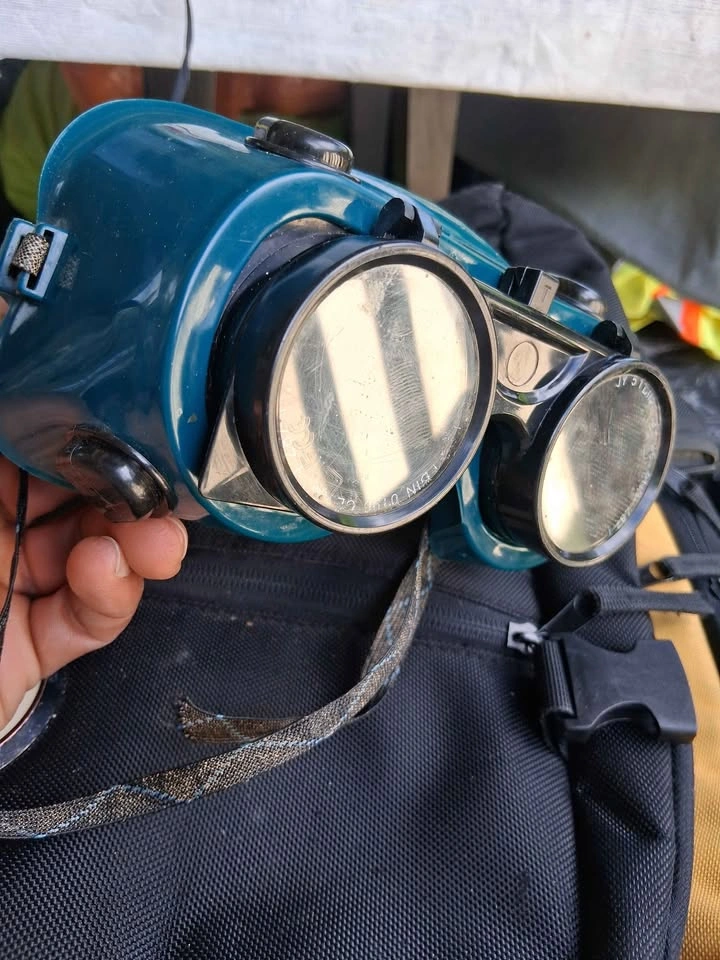Vintage Makita Welding Goggles $35 - photo 4