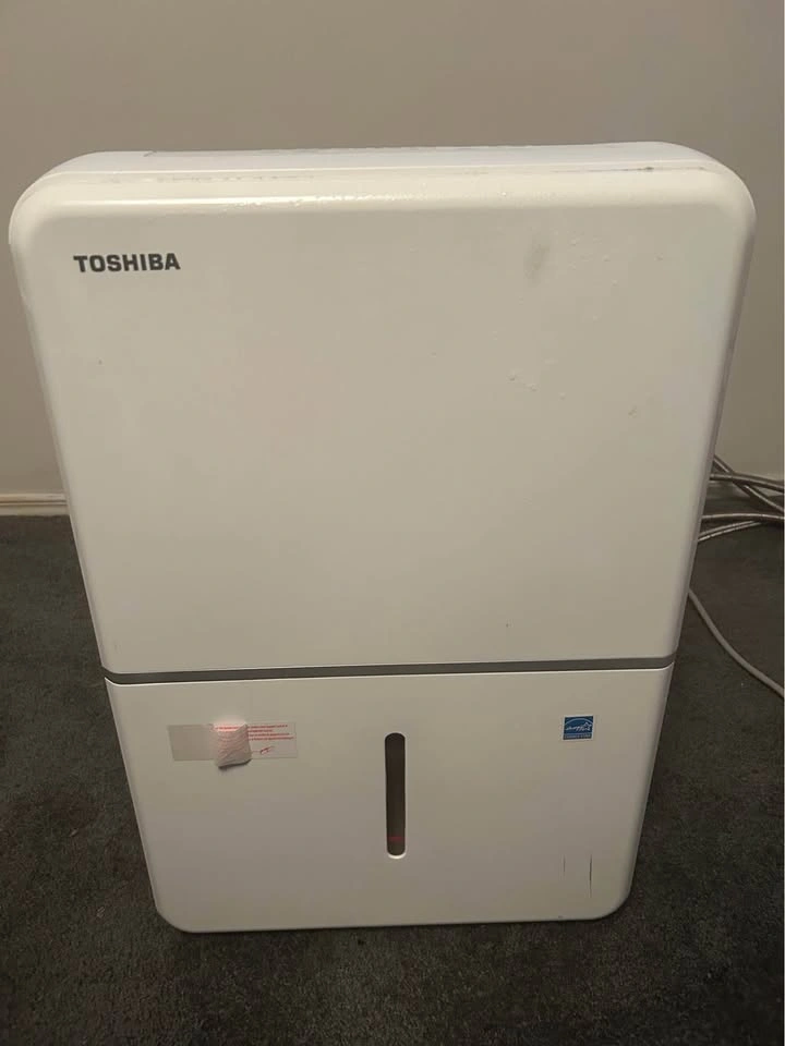 Toshiba Dehumidifier with Removable Water Container - photo 2