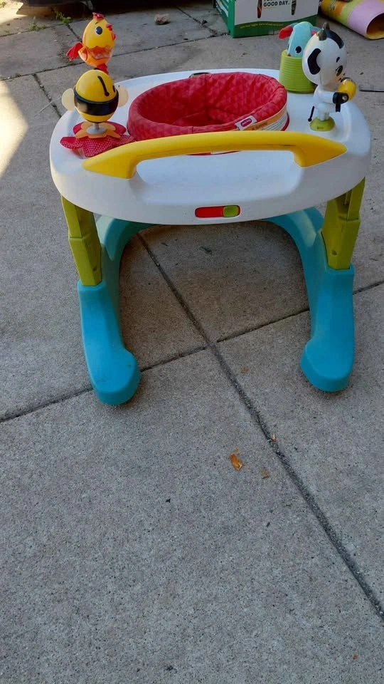 Tiny Love Walker Activity Center - photo 2