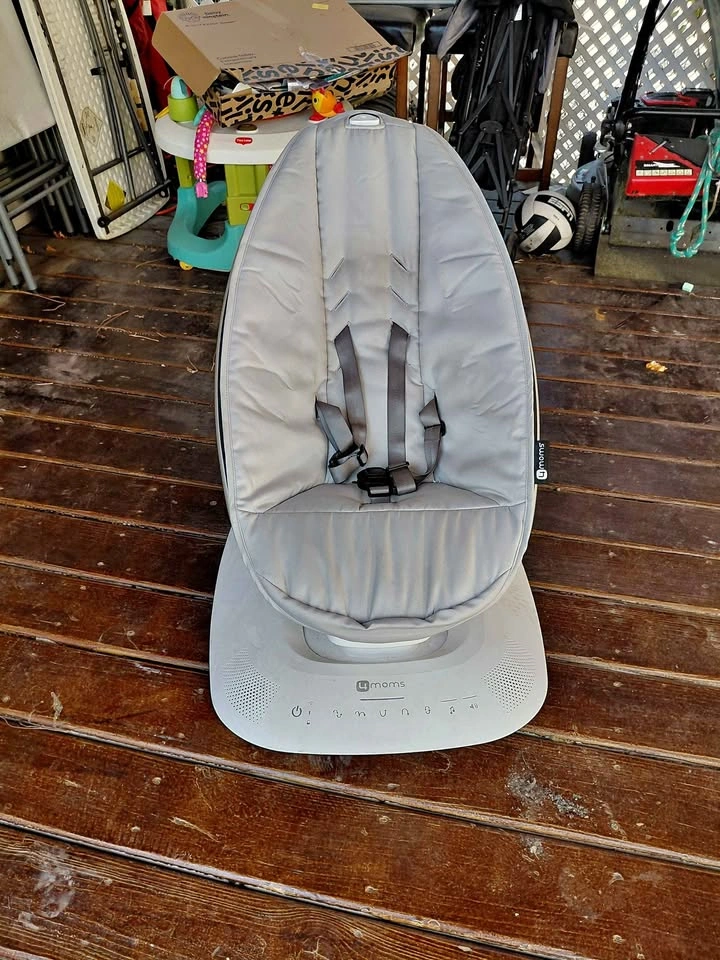 4moms MamaRoo 5th Gen Multi-Motion Baby Swing