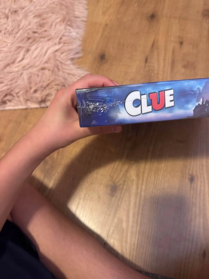 Unopened Board Game "Clue" - photo 3