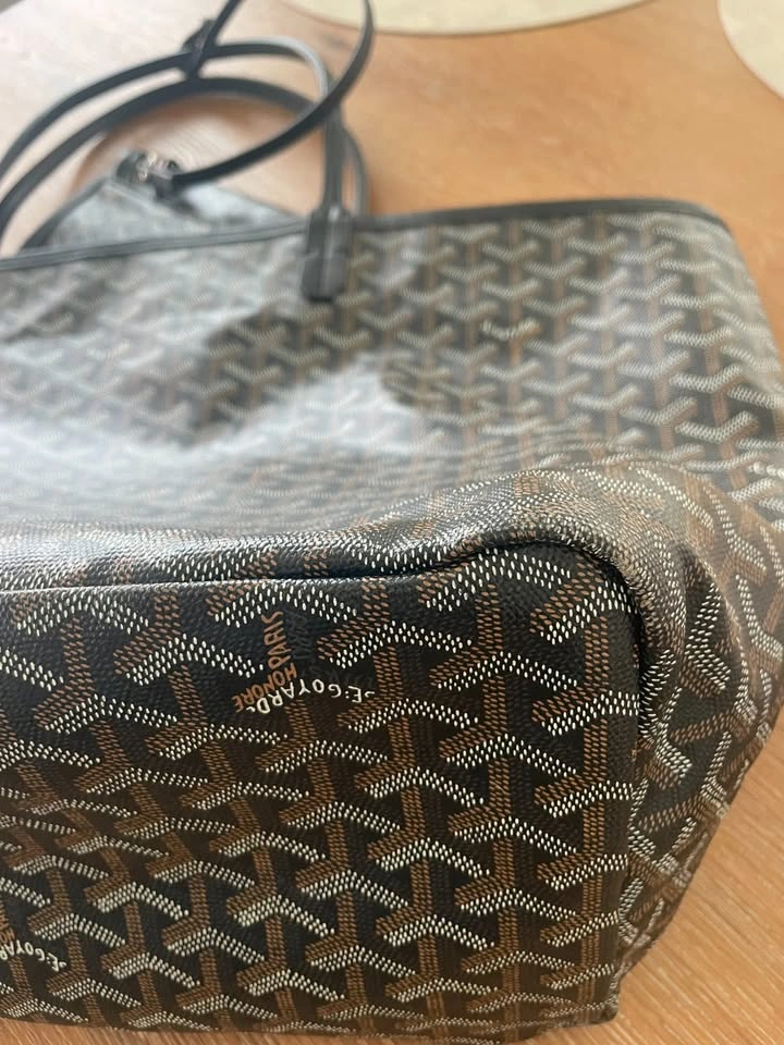 Large Tote Bag with Mini Pouch - photo 3