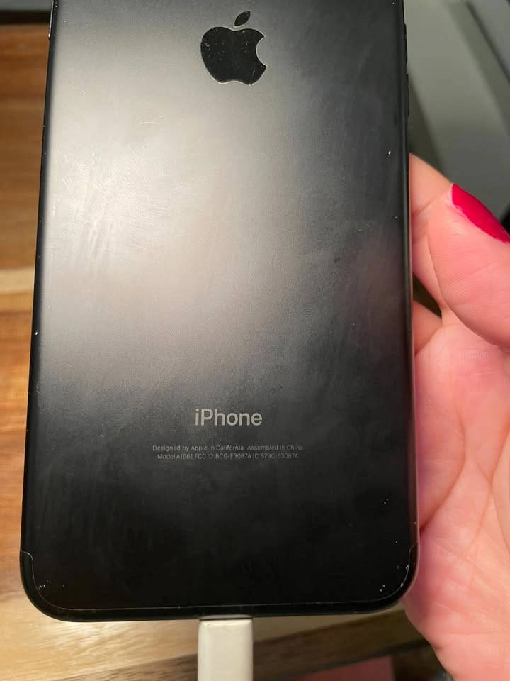 iPhone 7 Plus — Matte Black - photo 4