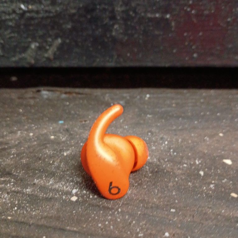 Apple PowerBeats By Dr. Dre. Single Earbud