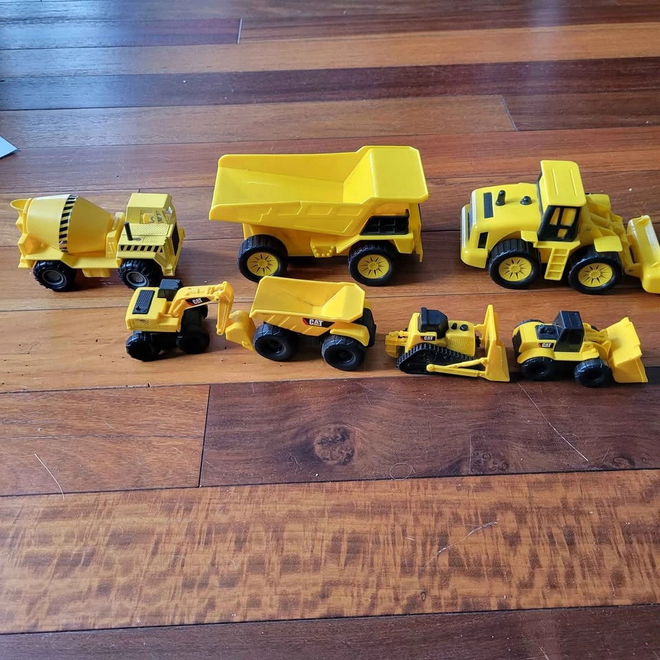 EEUC Construction Vehicles - photo 4