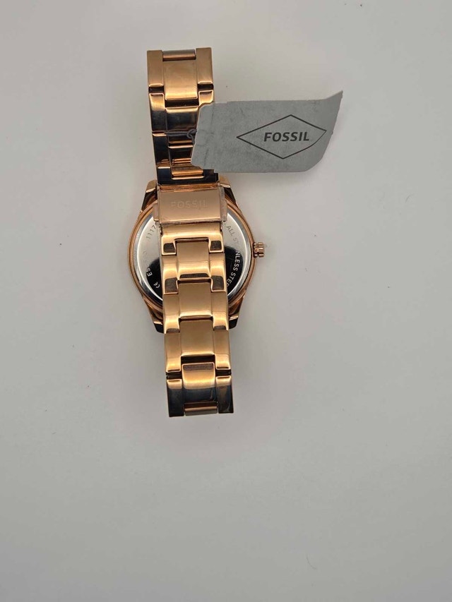 Womans Fossil Watch - photo 4