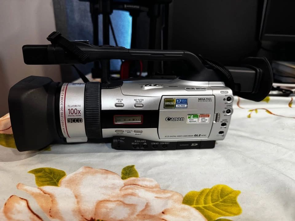 Canon GL2 Video Camera - Mint Condition