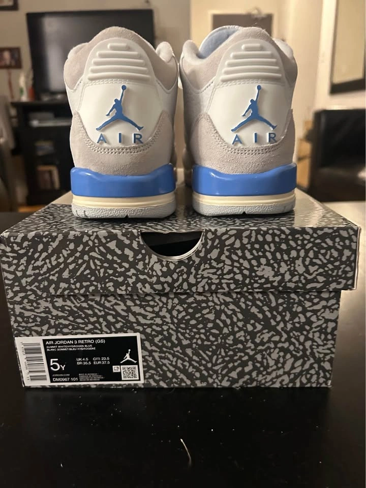AIR JORDAN 3 RETRO (GS) size 5y - photo 2
