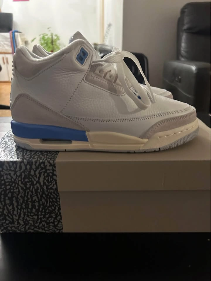 AIR JORDAN 3 RETRO (GS) size 5y - photo 3