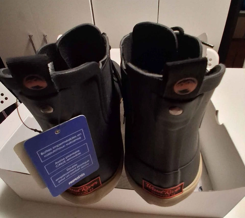 New Wind River Black Waterproof Boots - photo 4