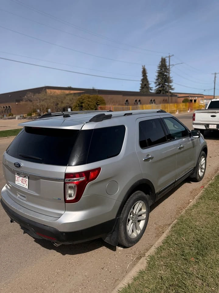2014 Ford Explorer XLT - photo 2