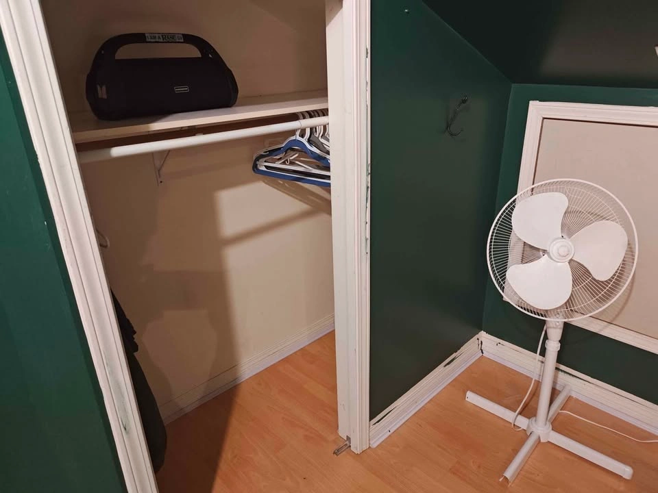 1 Bed 1 Bath - Apartment - photo 3