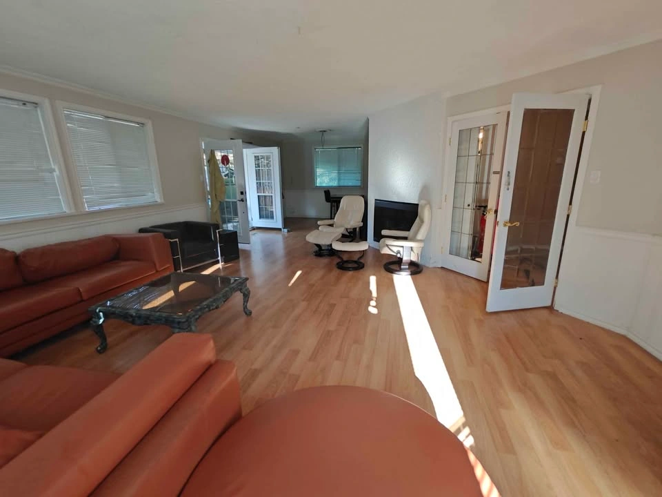1 Bed 1 Bath Apartment - photo 3