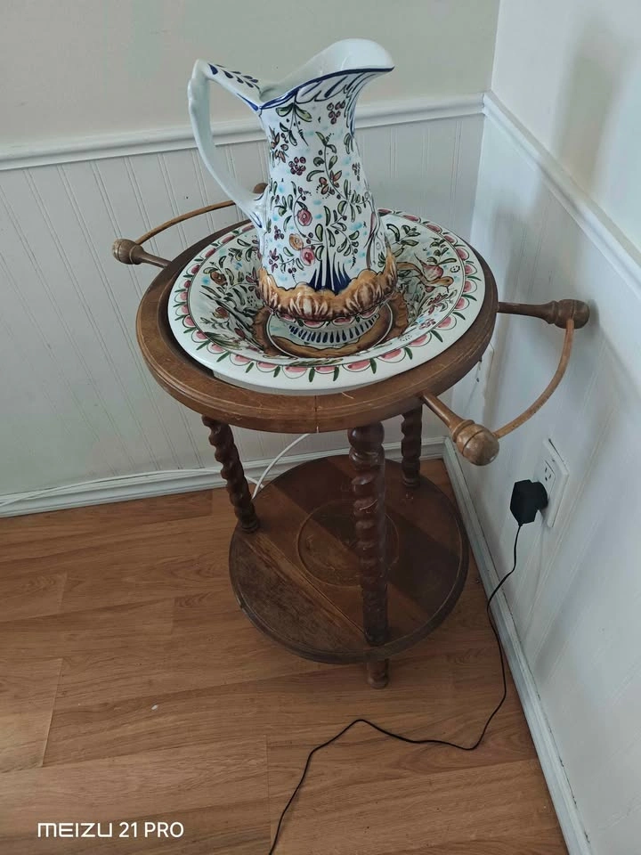 Antique pottery table - photo 2