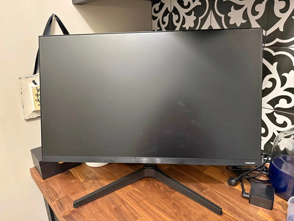 Samsung 27" Gaming Monitor