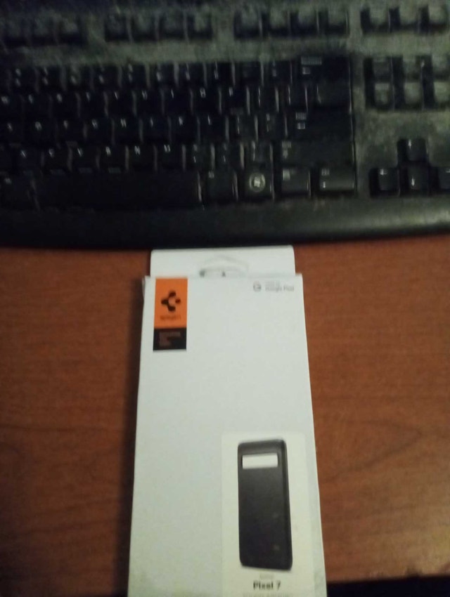 Brand new Spigen Google Pixel 7 phone case