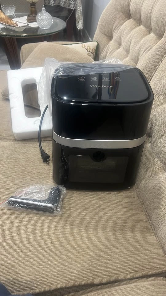 Open Box 4-Quart Touchscreen Air Fryer by Drew Barrymore - photo 3