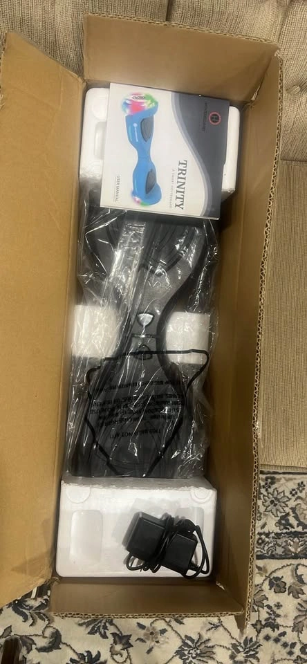 Gotrax Trinity 6.5" Bluetooth Hoverboard - Open Box - photo 2