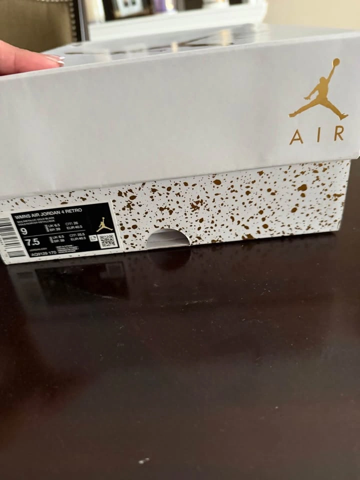 Jordan 4 Retro - photo 2