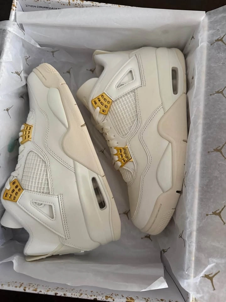 Jordan 4 Retro - photo 4