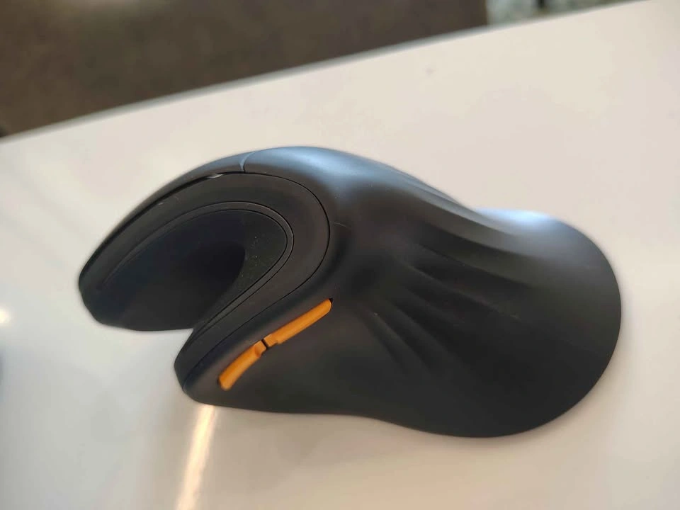 ProtoArc Ergonomic Vertical Mouse (Wireless) - photo 2