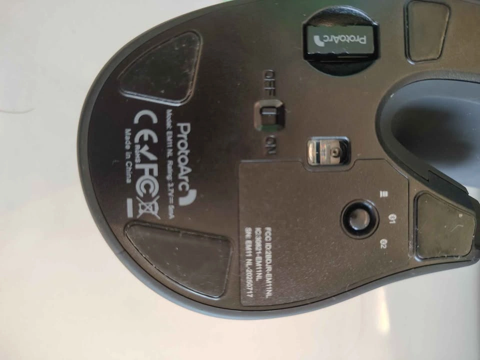 ProtoArc Ergonomic Vertical Mouse (Wireless) - photo 5
