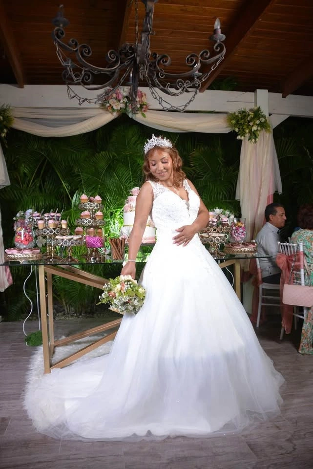 Wedding dress - photo 2