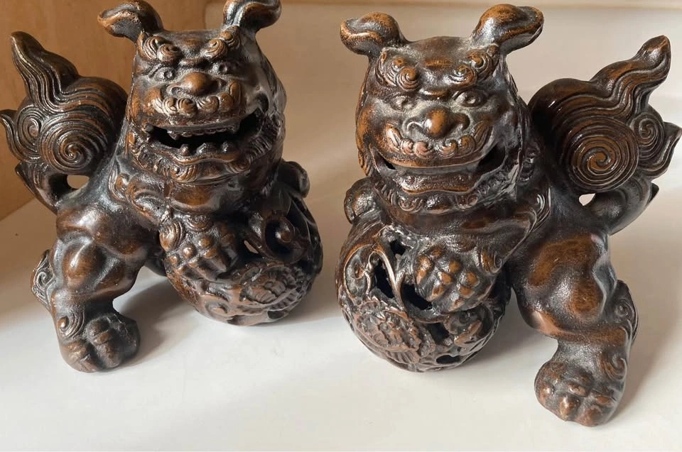 Foo Dogs - photo 3
