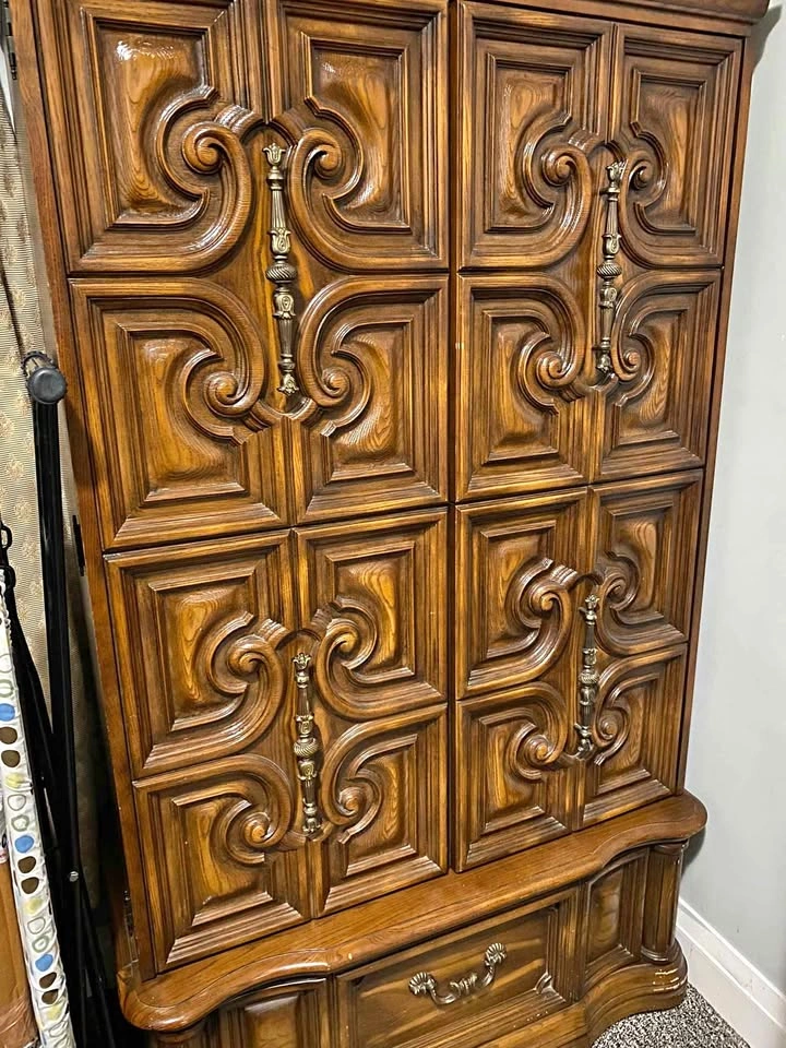 Vintage Spanish Style Solid Wood Closet