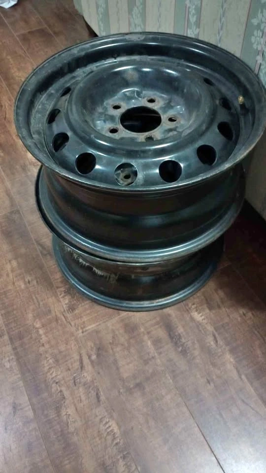 Rims (4) 15 inch P195/65R 5*100 Bolt Pattern