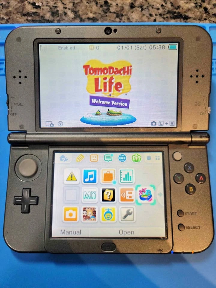 New Nintendo 3DS XL Metallic Black