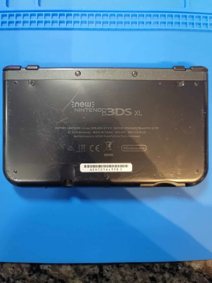 New Nintendo 3DS XL Metallic Black - photo 3