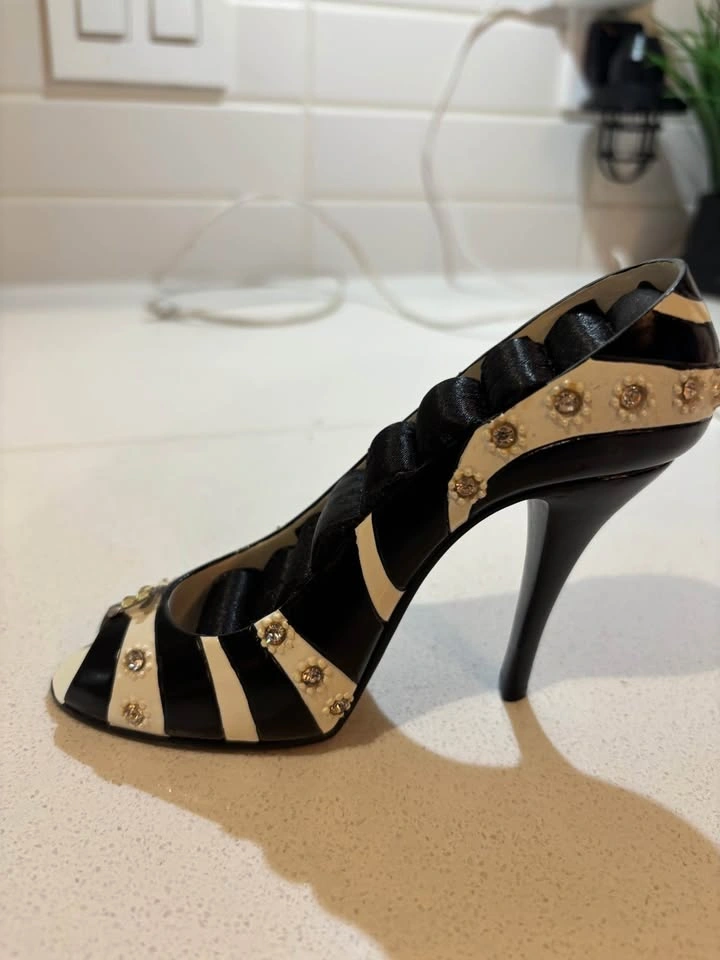 High heel ring holder - photo 3