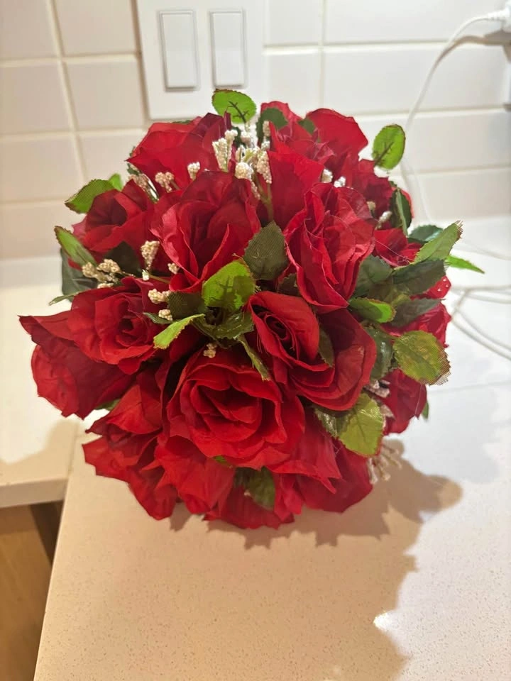 Rose Bouquet (fake flowers)